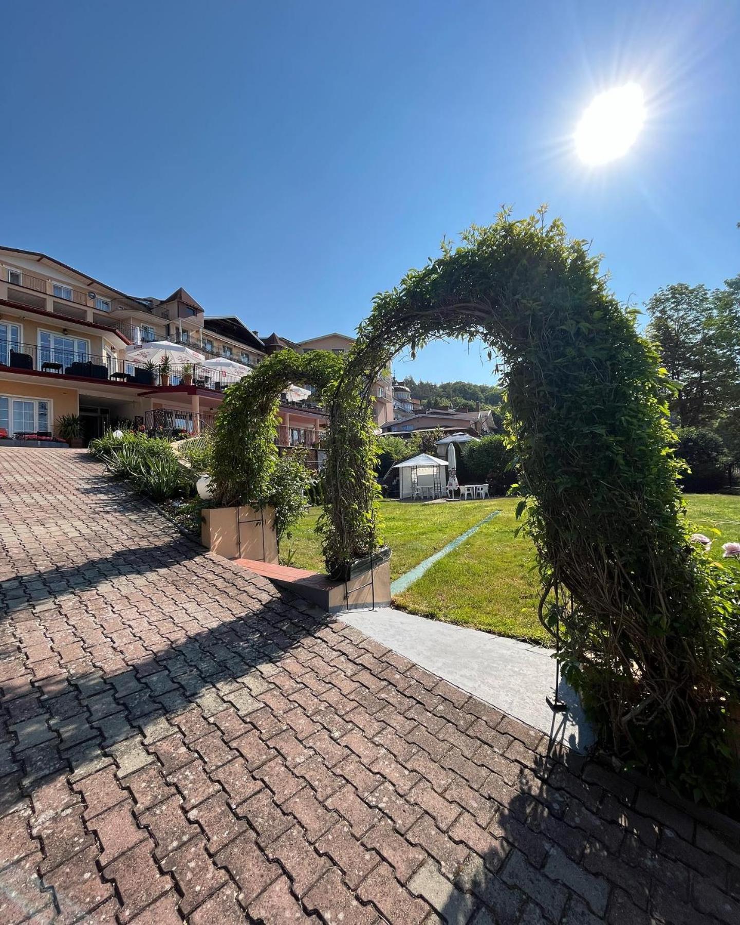 Eva Hotel Mrągowo Exterior foto